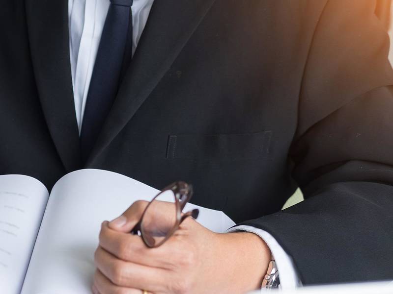 上海债权律师解读：民间借贷债权转移的条件探秘