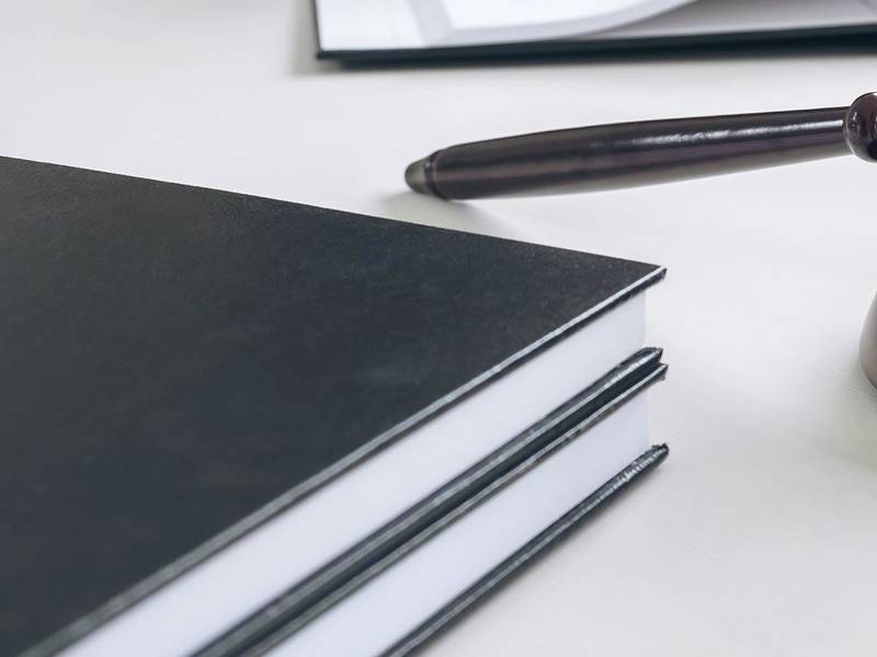 上海欠款纠纷律师解读个人欠款20万无力偿还的刑期判定